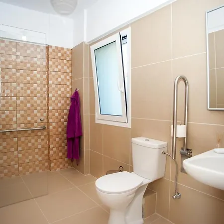 Koroni Villa *