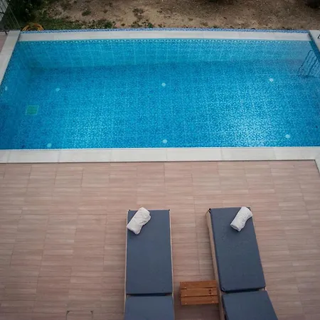 Koroni Villa Plateies